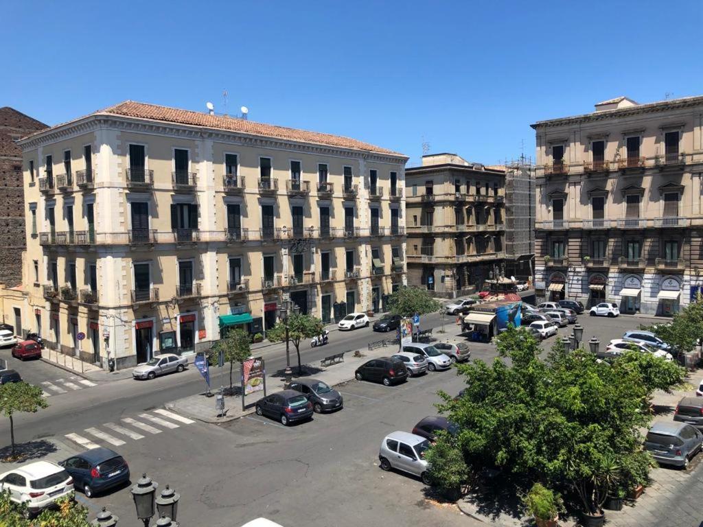 Ferienwohnung Finestre In Piazza CTA Exterior foto